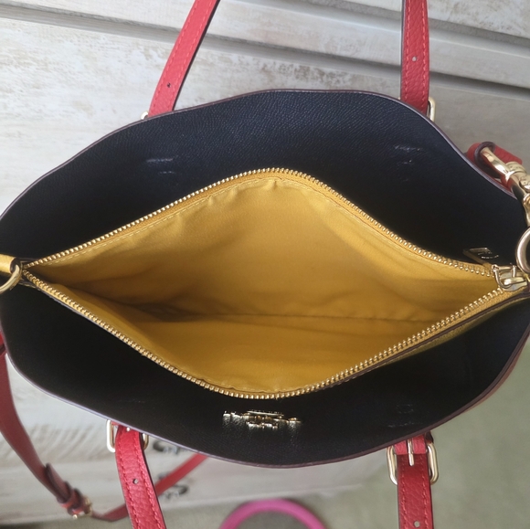 Coach Mollie Tote Bag 25 - Picture 7 of 13